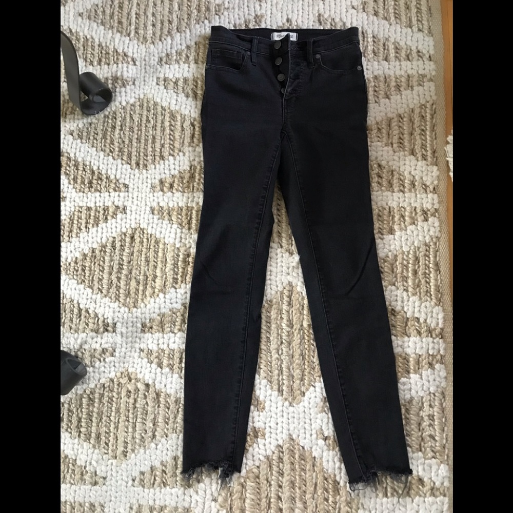 Madewell 9 inch High Rise button front chewed hem black jeans size 24